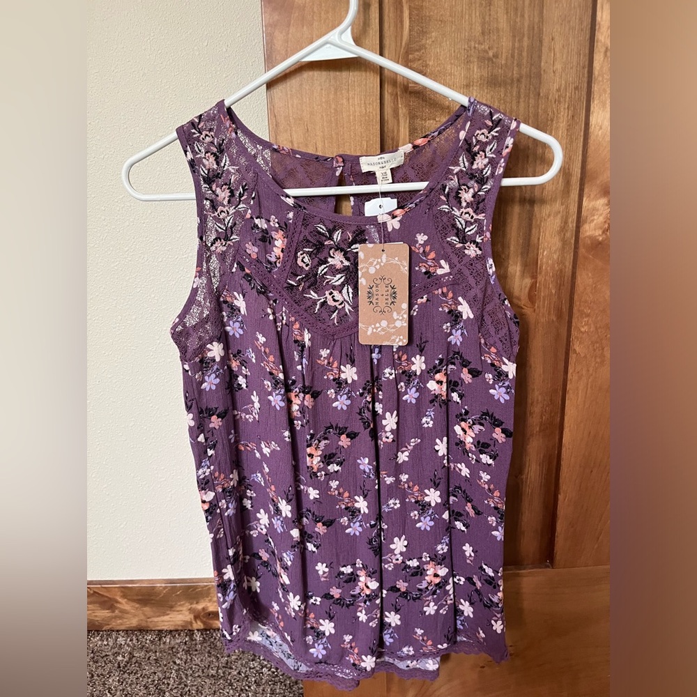 Mason & Belle new lace detail sleeveless top